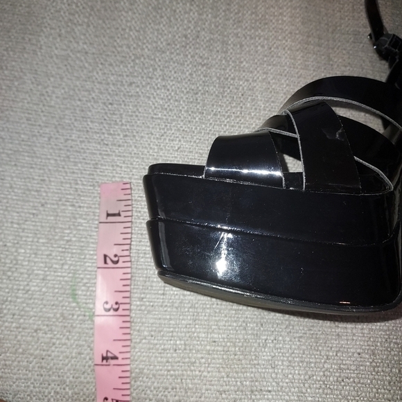 STEVE Madden Womens Flirt Platform Black Patent sandals - Picture 12 of 14